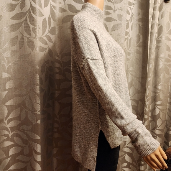 Gray Mock Neck Oversized High Low Sweater Size S - Picture 4 of 10